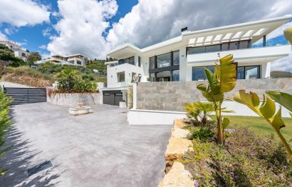 Resale - House - Detached Villa - Benahavís - La Quinta