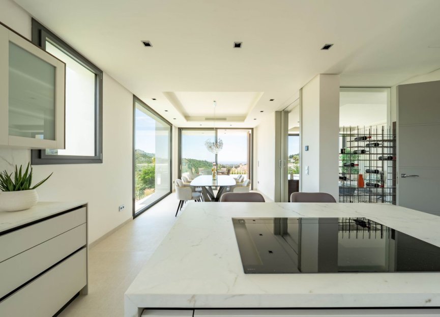 Resale - House - Detached Villa - Benahavís - La Quinta