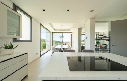 Resale - House - Detached Villa - Benahavís - La Quinta