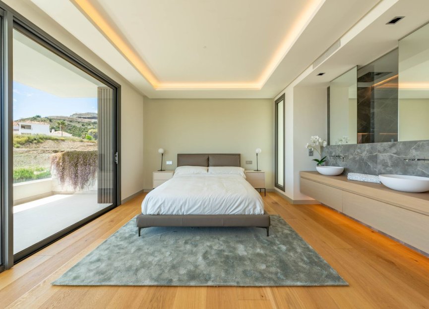 Resale - House - Detached Villa - Benahavís - La Quinta