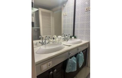 Resale - Ground floor apartment - Marbella - Puerto Banús