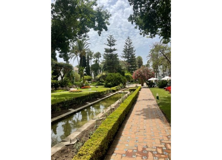 Resale - Ground floor apartment - Marbella - Puerto Banús