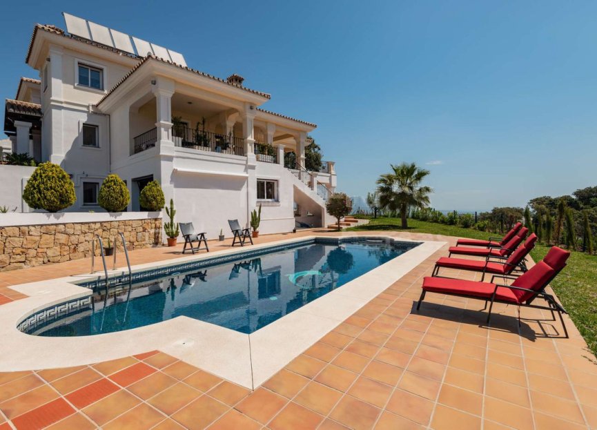 Resale - House - Detached Villa - Marbella - La Mairena