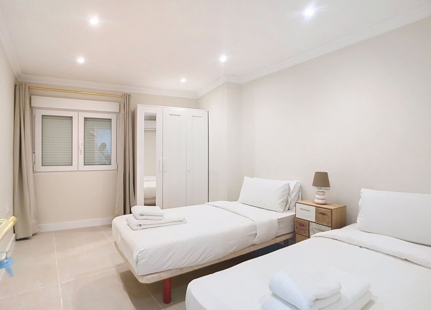 Reventa - Apartment - Middle Floor Apartment - Estepona - Estepona Centro