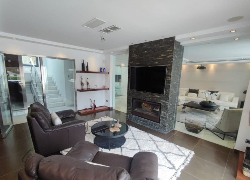 Resale - House - Detached Villa - Marbella - Nueva Andalucia