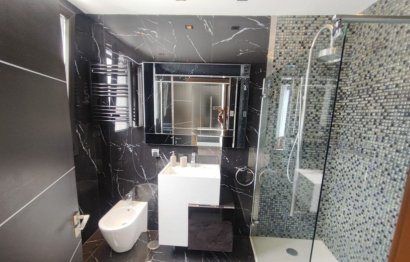 Resale - House - Detached Villa - Marbella - Nueva Andalucia