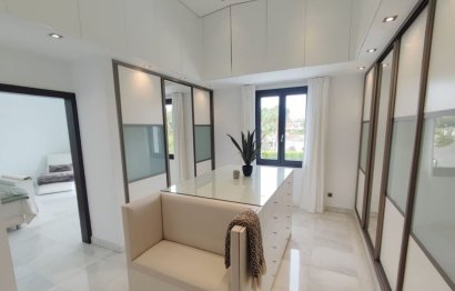 Resale - House - Detached Villa - Marbella - Nueva Andalucia