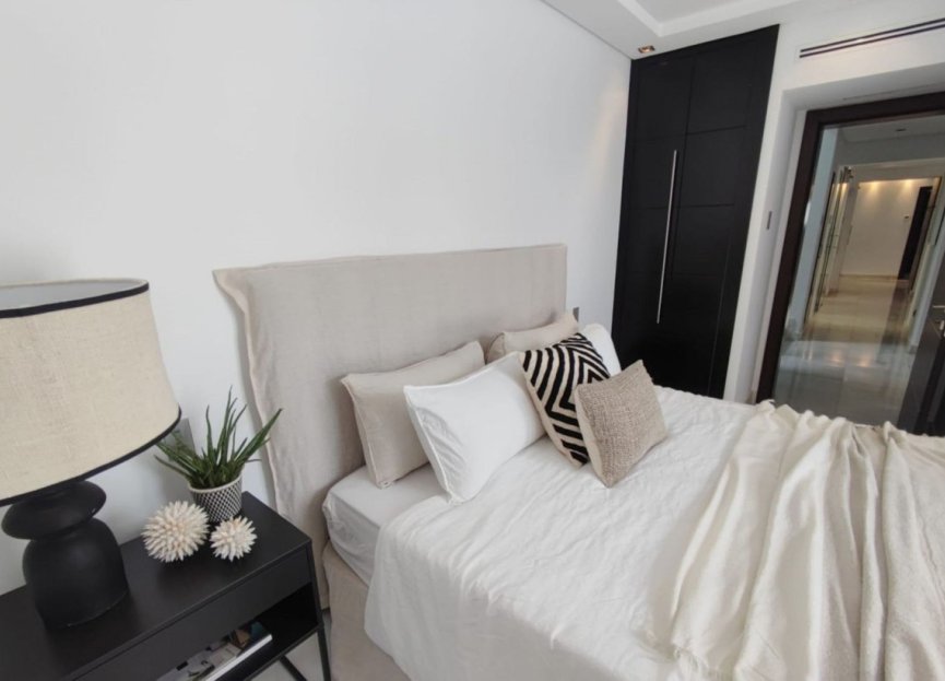 Resale - House - Detached Villa - Marbella - Nueva Andalucia