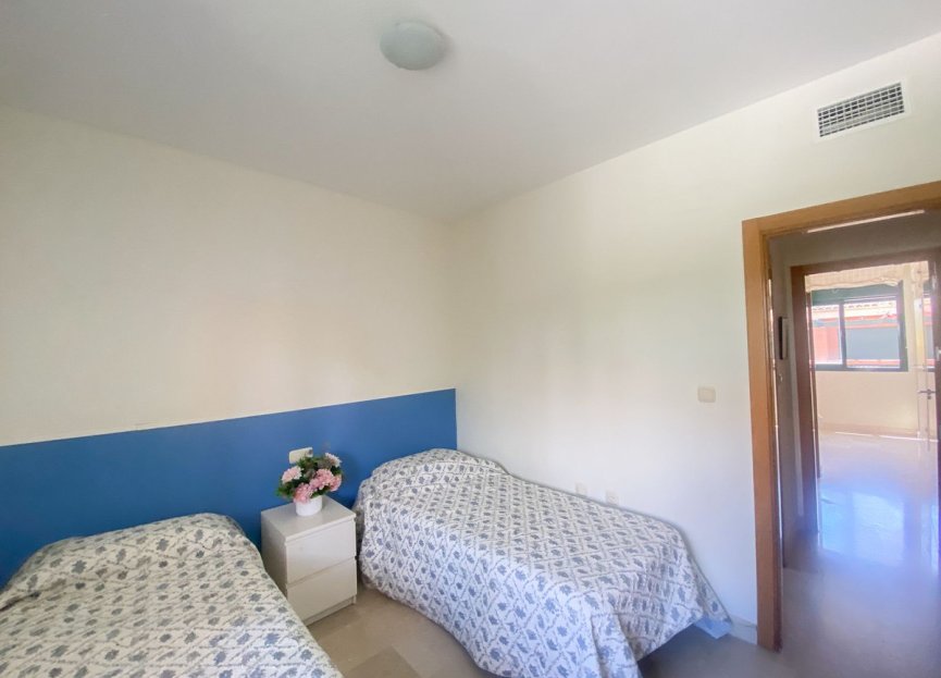 Resale - Apartment - Middle Floor Apartment - Marbella - Marbesa