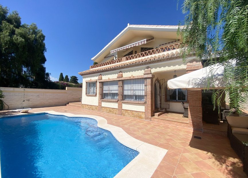 Resale - House - Detached Villa - Marbella - Guadalmina Alta