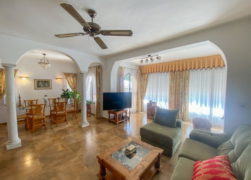 Resale - House - Detached Villa - Marbella - Guadalmina Alta