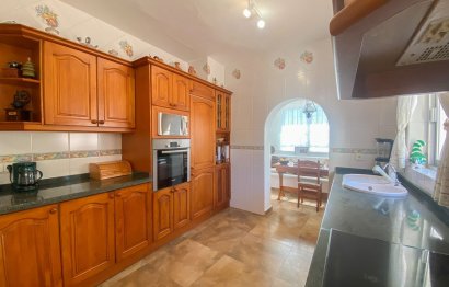 Resale - House - Detached Villa - Marbella - Guadalmina Alta