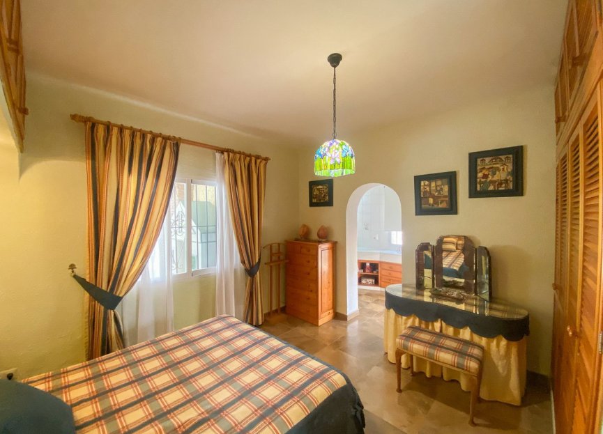 Resale - House - Detached Villa - Marbella - Guadalmina Alta