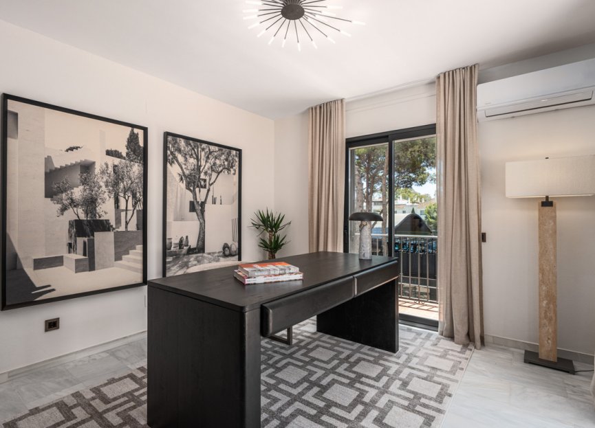 Reventa - House - Detached Villa - Marbella - Nueva Andalucia