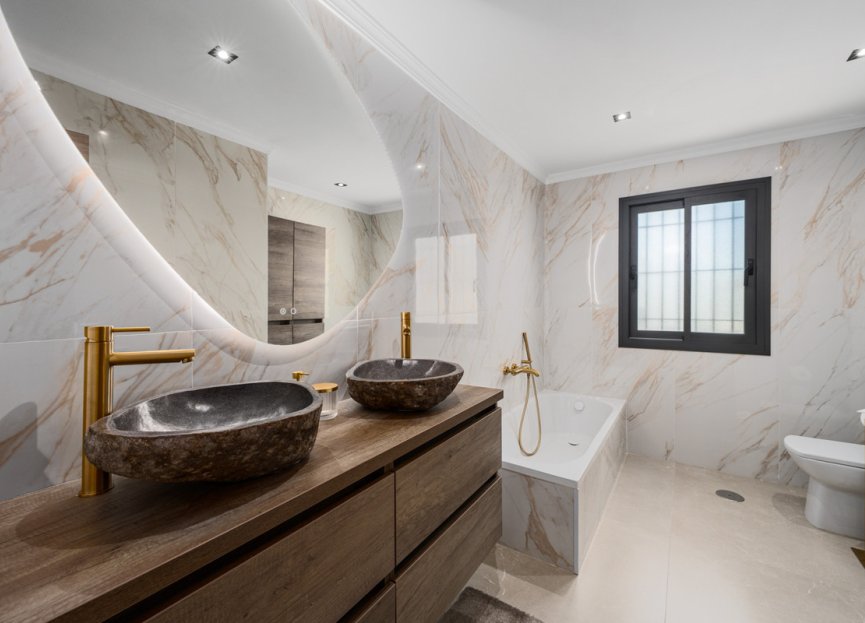 Reventa - House - Detached Villa - Marbella - Nueva Andalucia