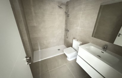 Resale - Apartment - Middle Floor Apartment - Estepona - Estepona Centro