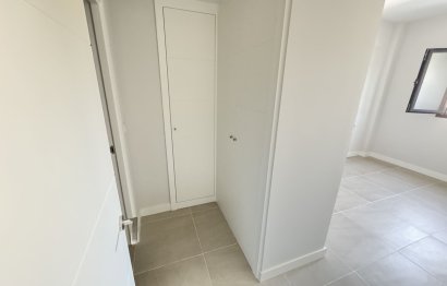 Resale - Apartment - Middle Floor Apartment - Estepona - Estepona Centro