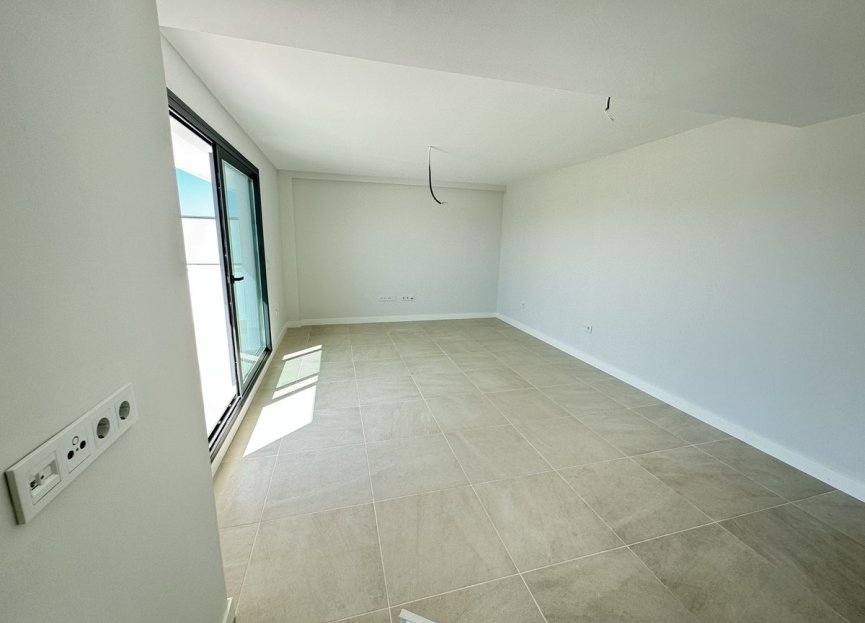 Resale - Apartment - Middle Floor Apartment - Estepona - Estepona Centro