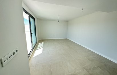 Resale - Apartment - Middle Floor Apartment - Estepona - Estepona Centro