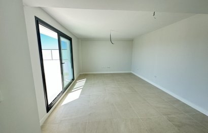 Resale - Apartment - Middle Floor Apartment - Estepona - Estepona Centro