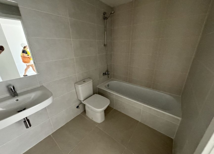 Resale - Apartment - Middle Floor Apartment - Estepona - Estepona Centro