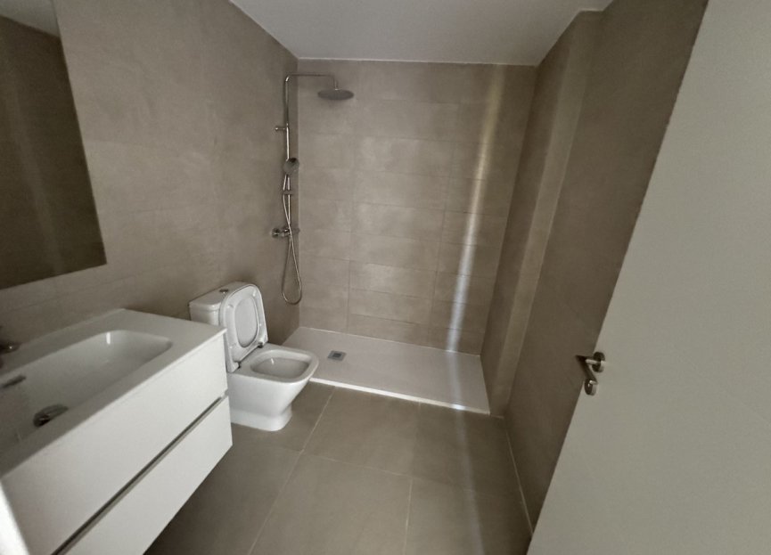 Resale - Apartment - Middle Floor Apartment - Estepona - Estepona Centro