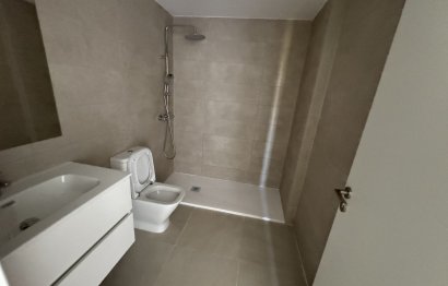 Resale - Apartment - Middle Floor Apartment - Estepona - Estepona Centro