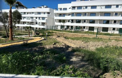 Resale - Apartment - Middle Floor Apartment - Estepona - Estepona Centro