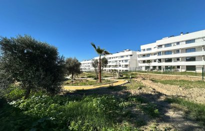 Resale - Apartment - Middle Floor Apartment - Estepona - Estepona Centro