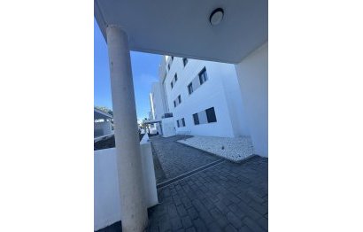 Resale - Apartment - Middle Floor Apartment - Estepona - Estepona Centro