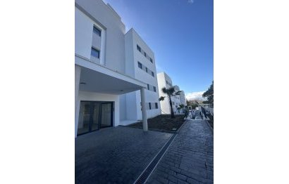 Resale - Apartment - Middle Floor Apartment - Estepona - Estepona Centro