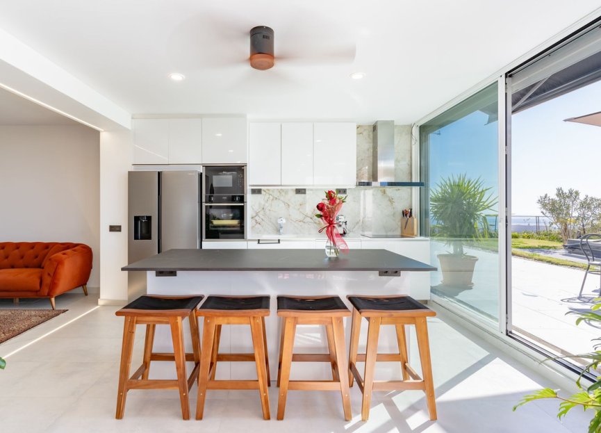 Resale - Ground floor apartment - Estepona - Estepona Centro