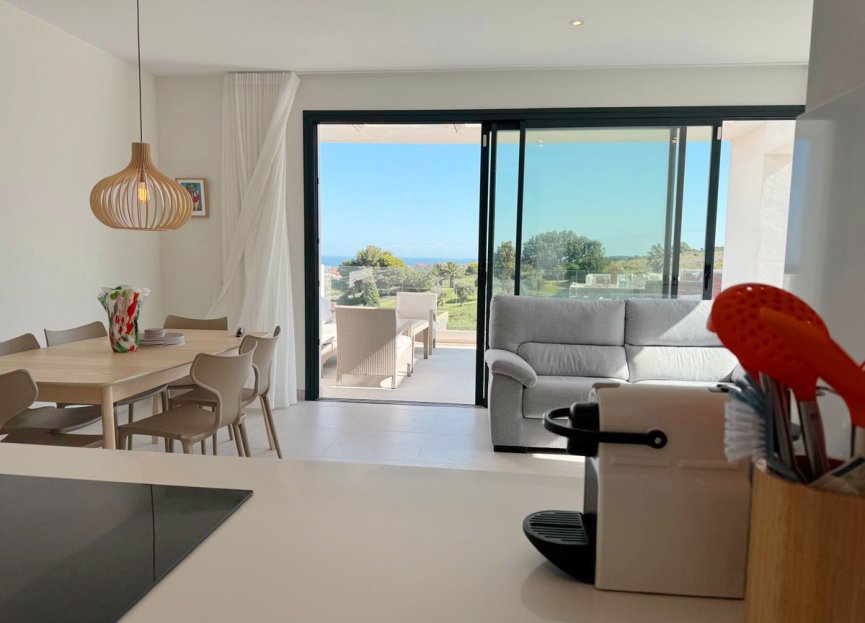 Resale - Apartment - Penthouse - Estepona - Estepona Centro