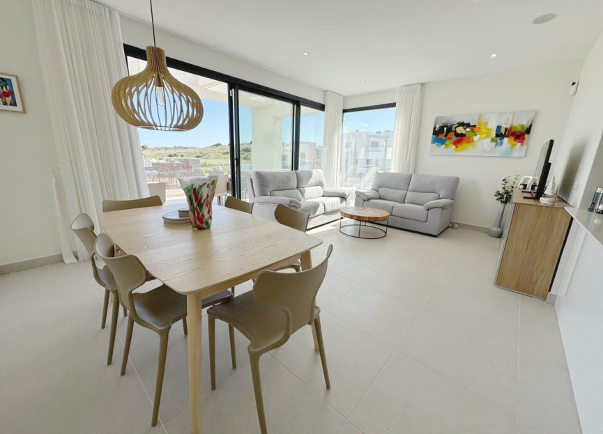 Resale - Apartment - Penthouse - Estepona - Estepona Centro