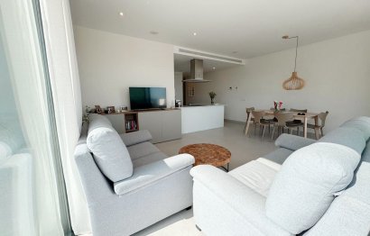 Resale - Apartment - Penthouse - Estepona - Estepona Centro