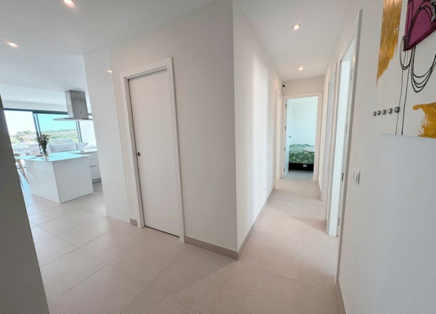 Resale - Apartment - Penthouse - Estepona - Estepona Centro