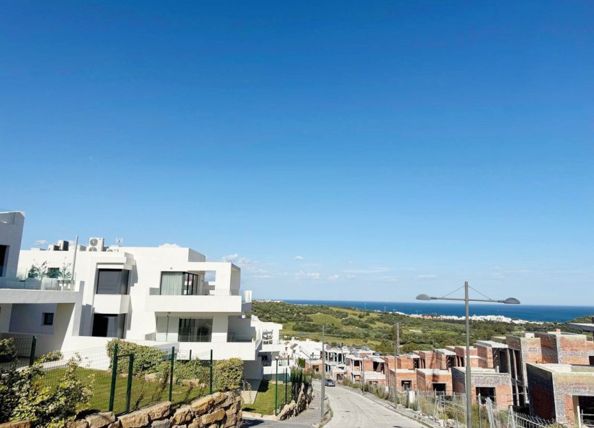 Resale - Apartment - Penthouse - Estepona - Estepona Centro