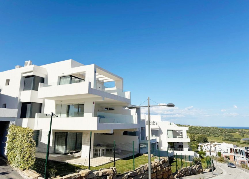 Resale - Apartment - Penthouse - Estepona - Estepona Centro