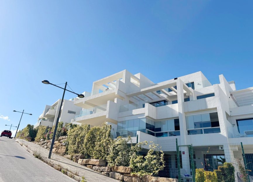 Resale - Apartment - Penthouse - Estepona - Estepona Centro