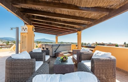 Resale - Apartment - Penthouse - Estepona - Costalita