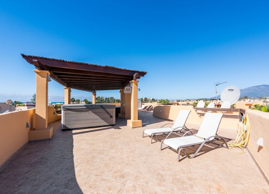 Resale - Apartment - Penthouse - Estepona - Costalita