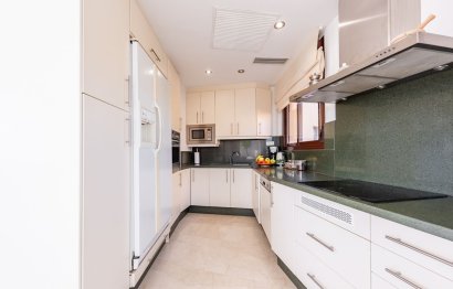 Resale - Apartment - Penthouse - Estepona - Costalita