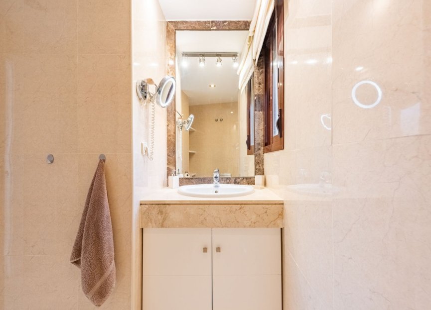 Resale - Apartment - Penthouse - Estepona - Costalita