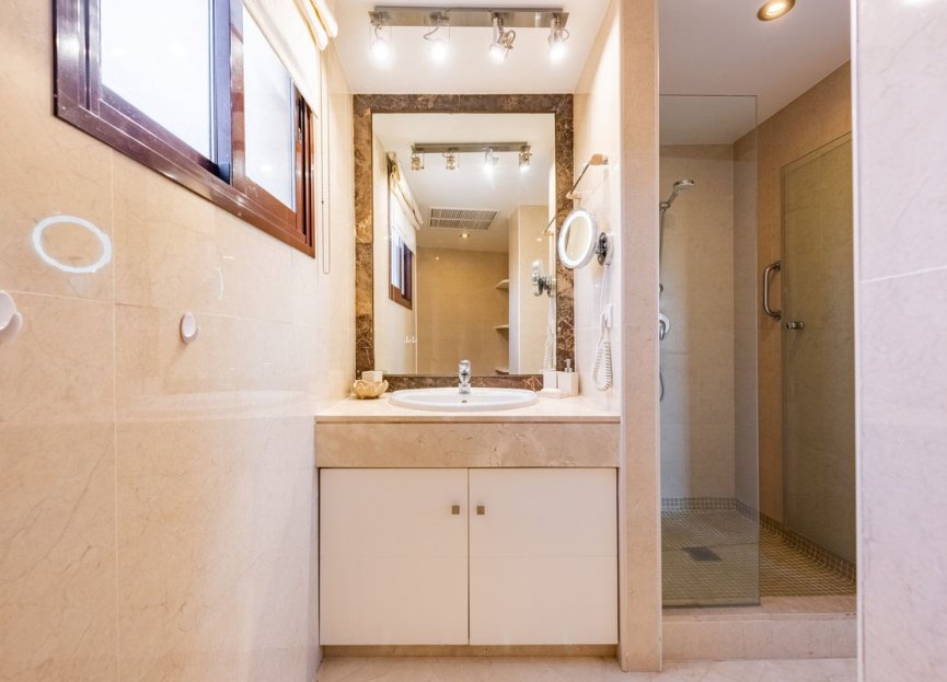 Resale - Apartment - Penthouse - Estepona - Costalita