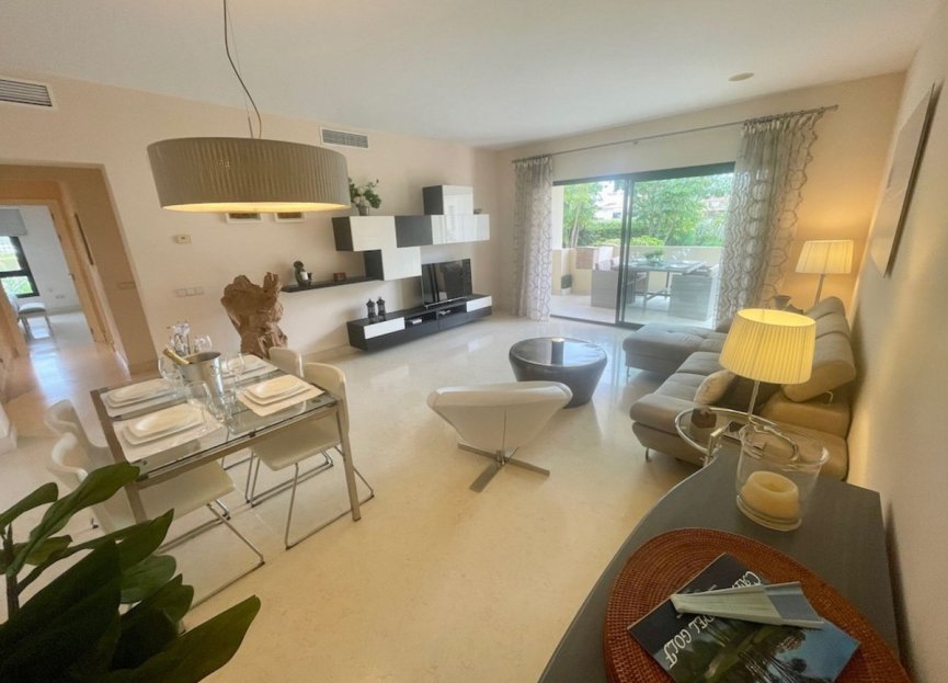 Resale - Apartment - Middle Floor Apartment - Benahavís - Benahavís Centro