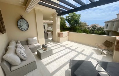 Resale - Apartment - Middle Floor Apartment - Benahavís - Benahavís Centro