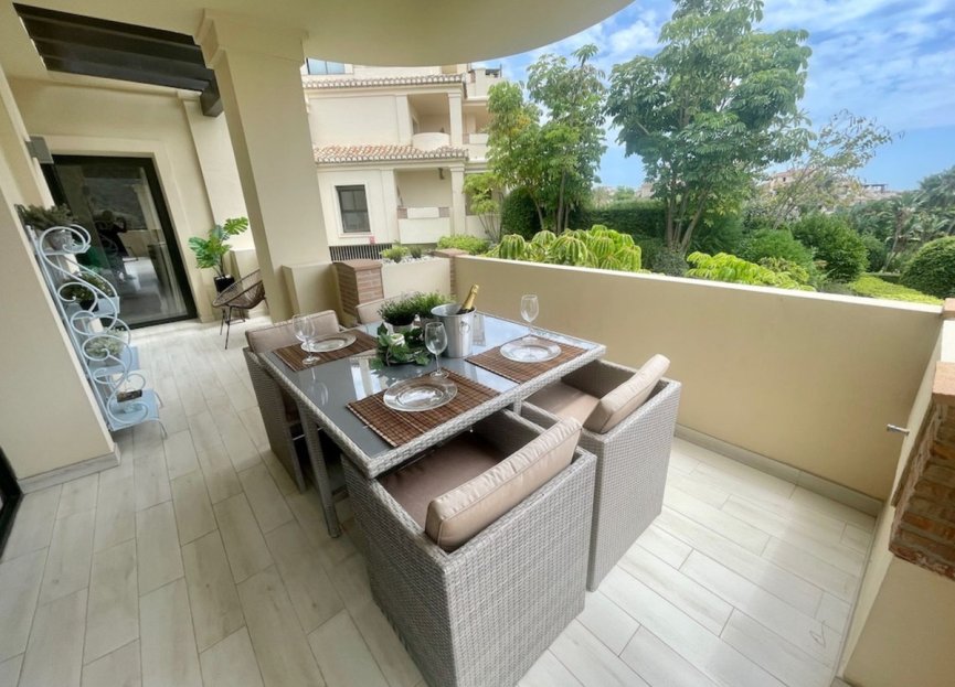 Resale - Apartment - Middle Floor Apartment - Benahavís - Benahavís Centro