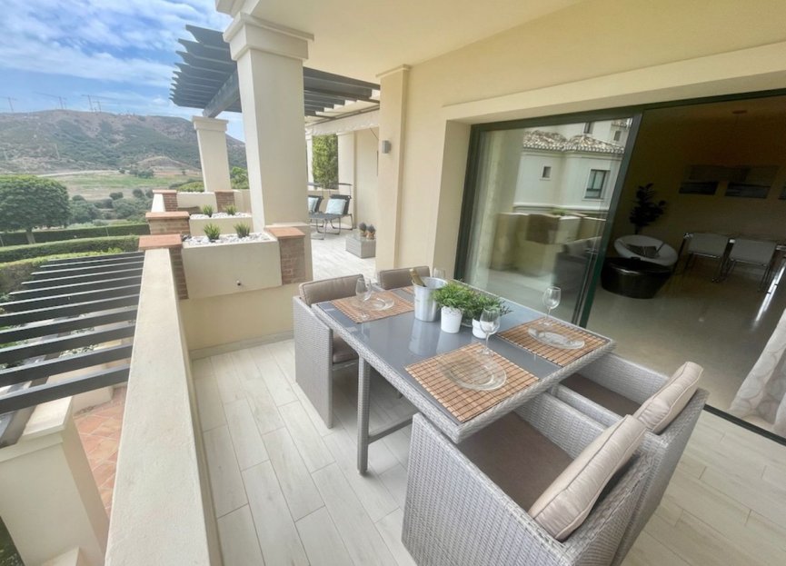 Resale - Apartment - Middle Floor Apartment - Benahavís - Benahavís Centro