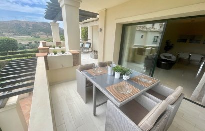 Resale - Apartment - Middle Floor Apartment - Benahavís - Benahavís Centro