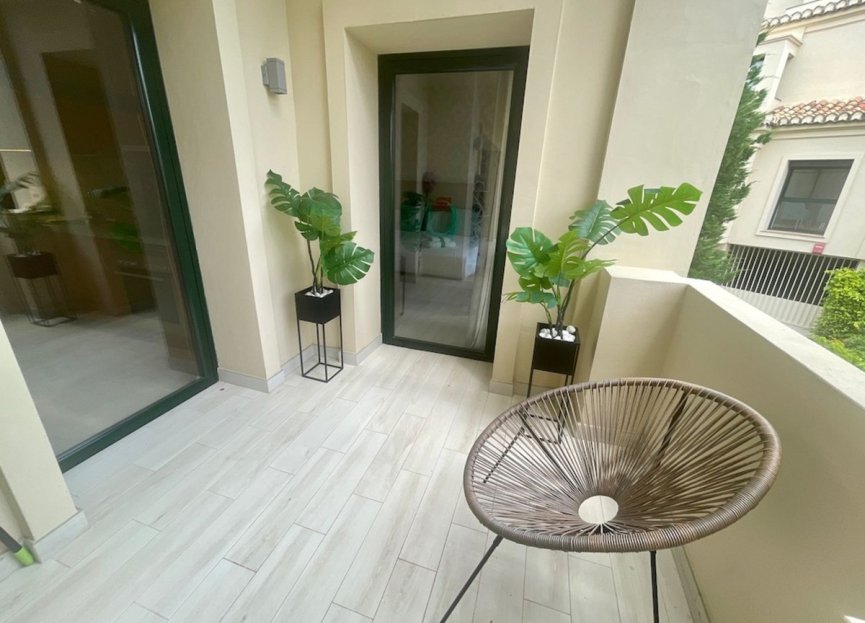 Resale - Apartment - Middle Floor Apartment - Benahavís - Benahavís Centro